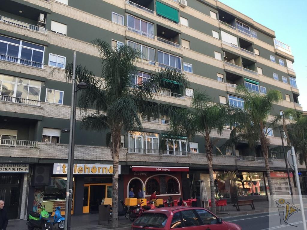 For sale of flat in Motril