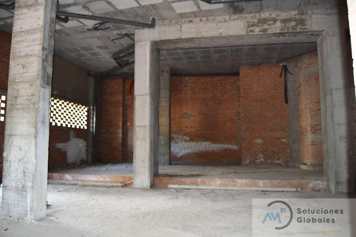 Sprzedaż z local comercial w Estepona