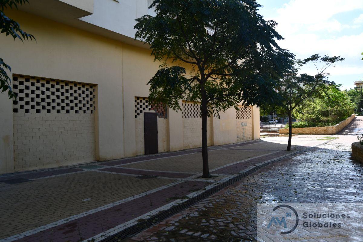 Sprzedaż z local comercial w Estepona