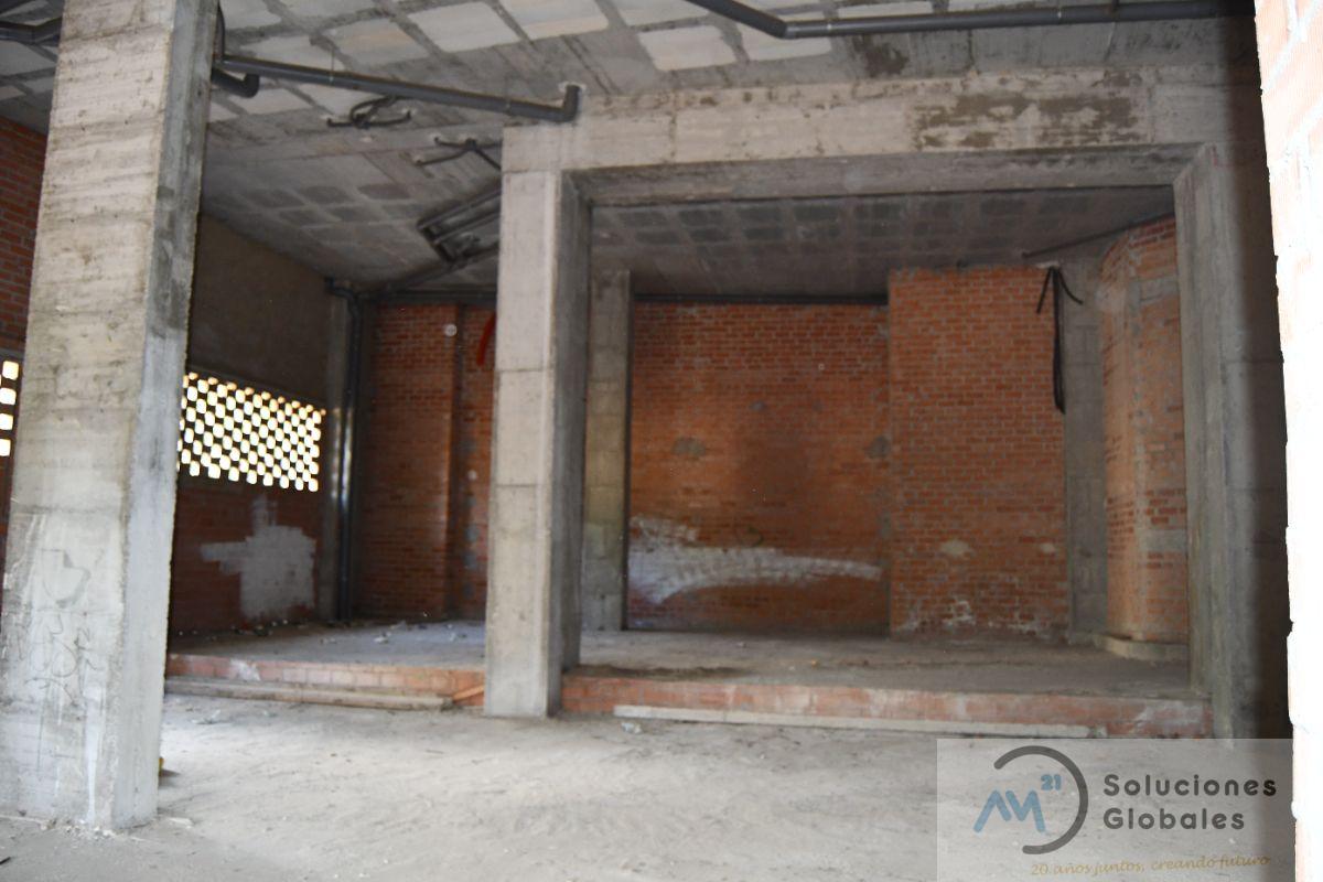Sprzedaż z local comercial w Estepona