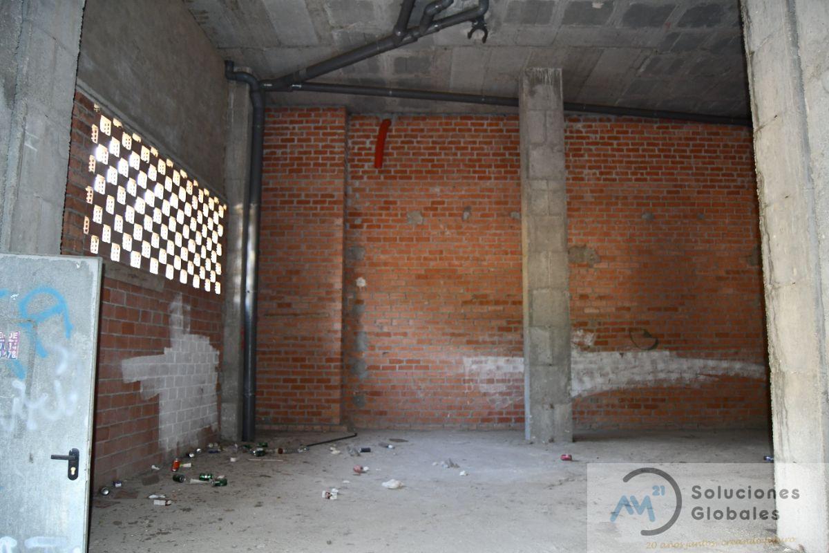 Sprzedaż z local comercial w Estepona