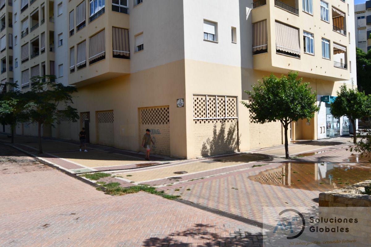 Sprzedaż z local comercial w Estepona