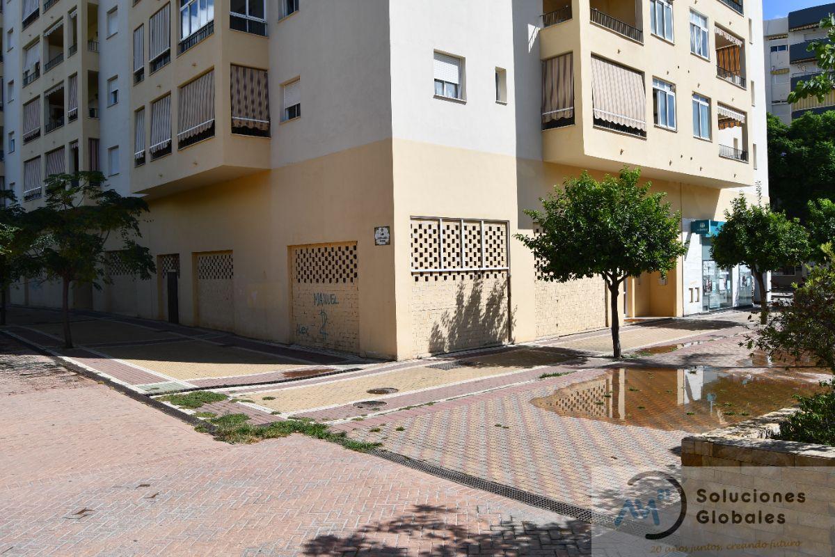 Sprzedaż z local comercial w Estepona