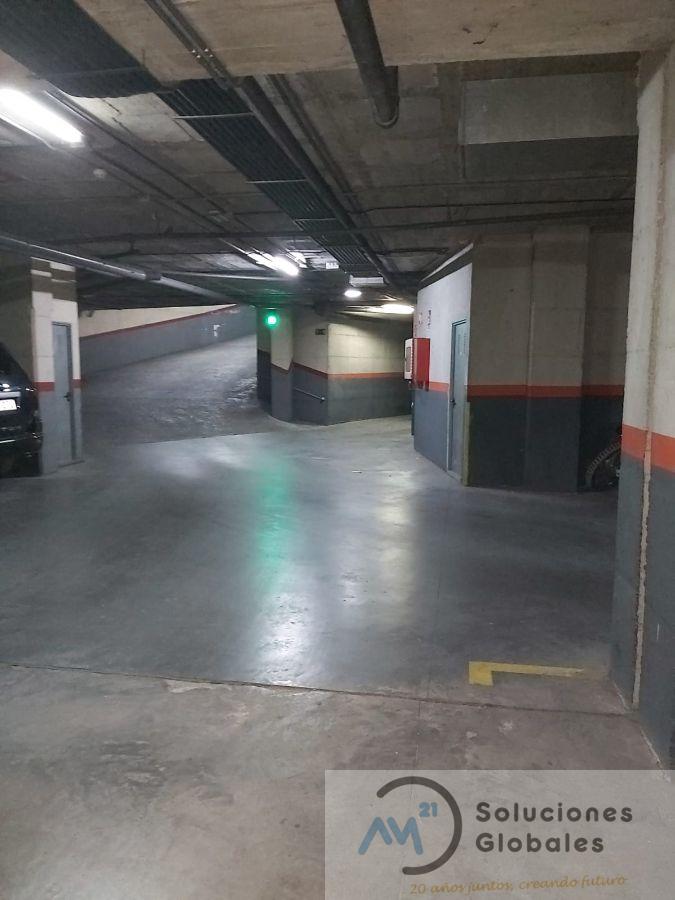 For rent of garage in Estepona