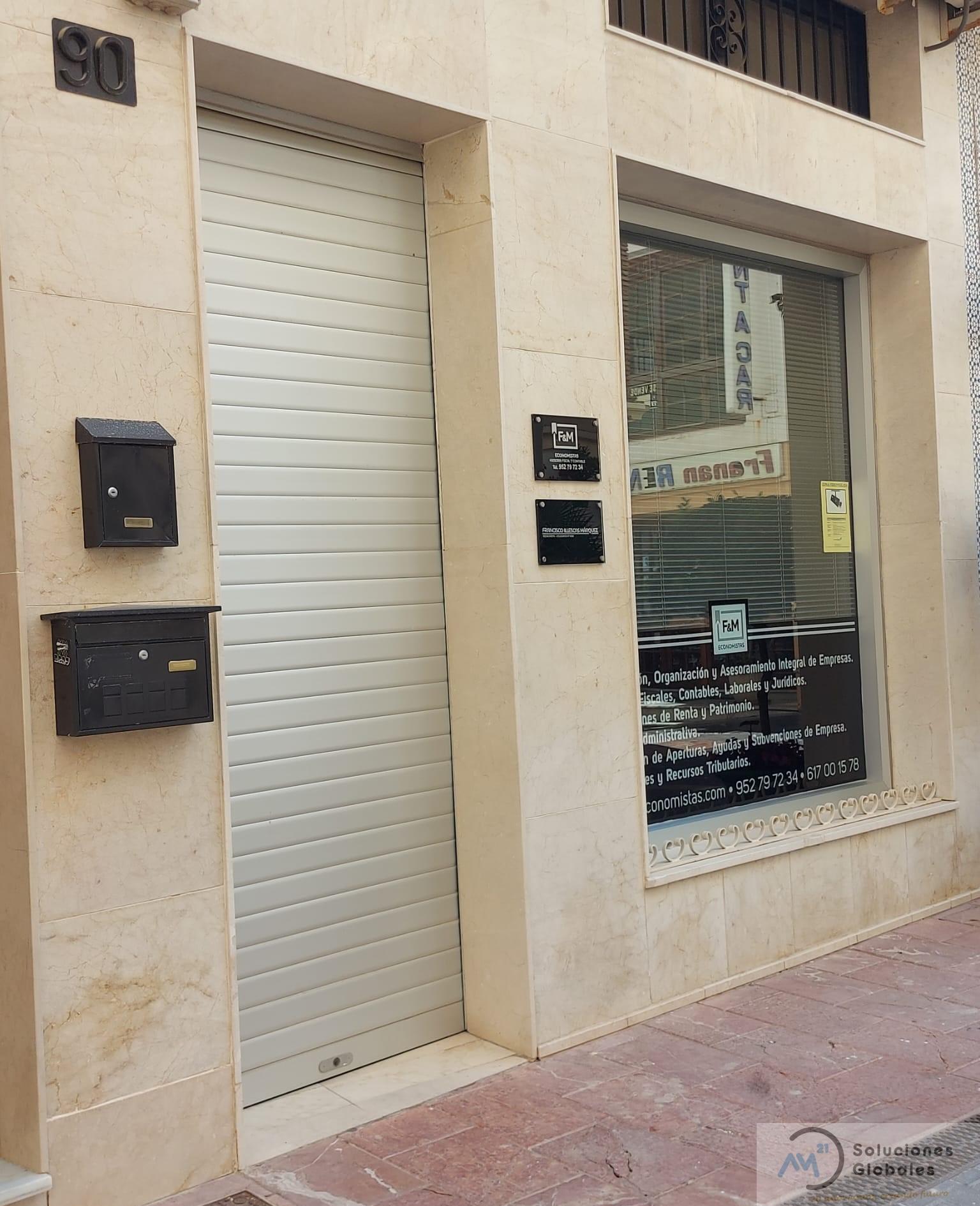 For rent of office in Estepona