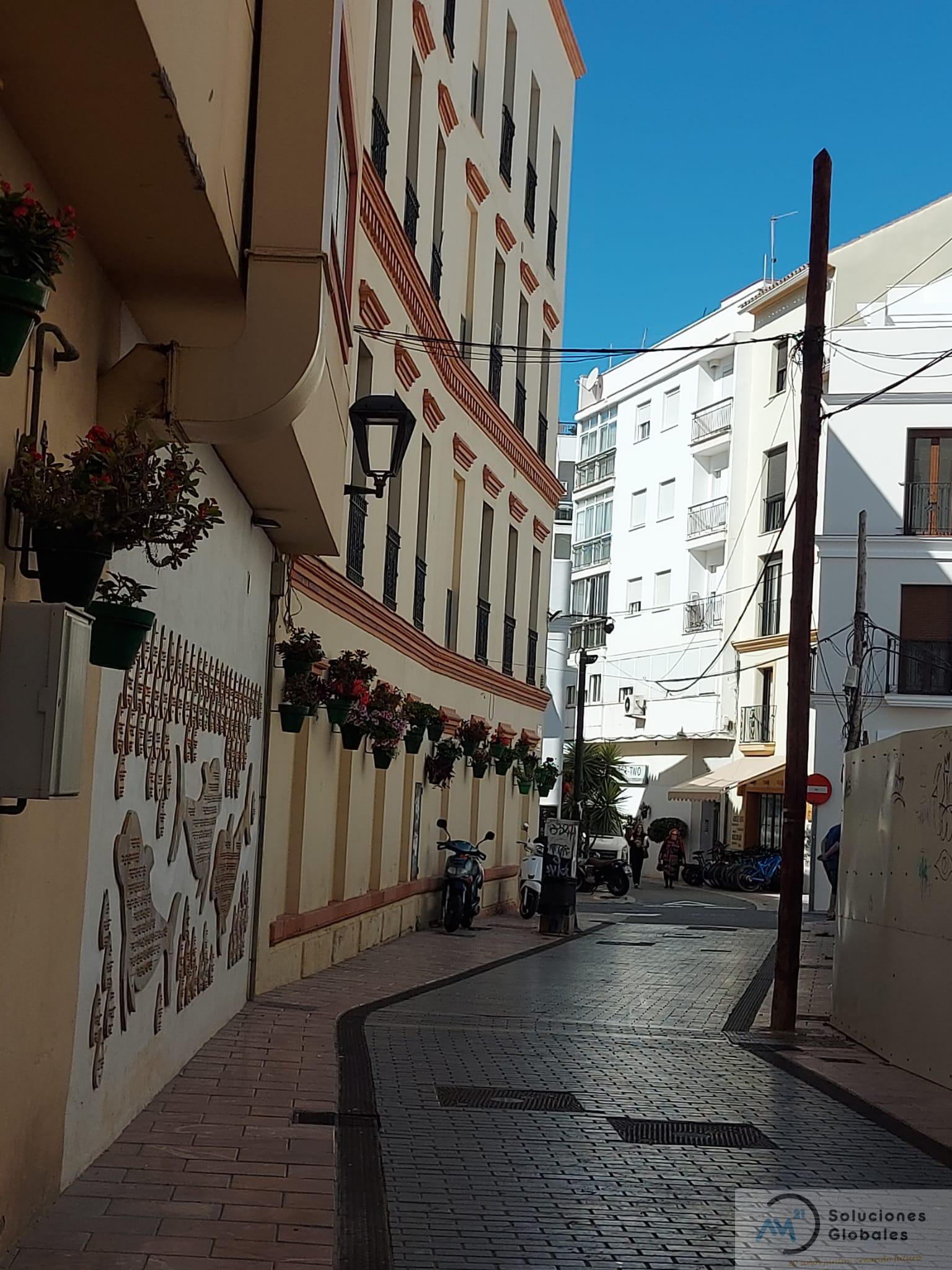 Leie av kontor i Estepona