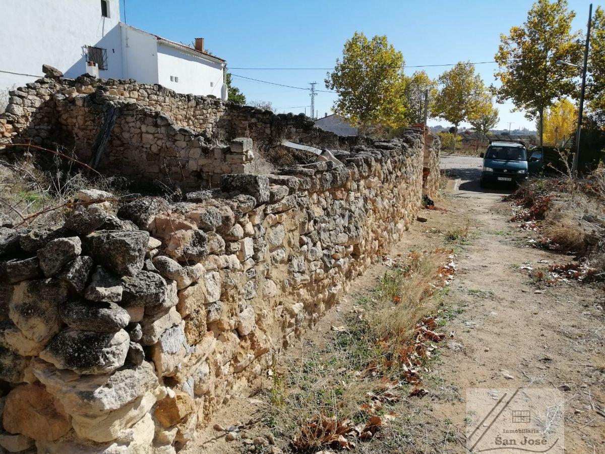 For sale of land in Cuenca