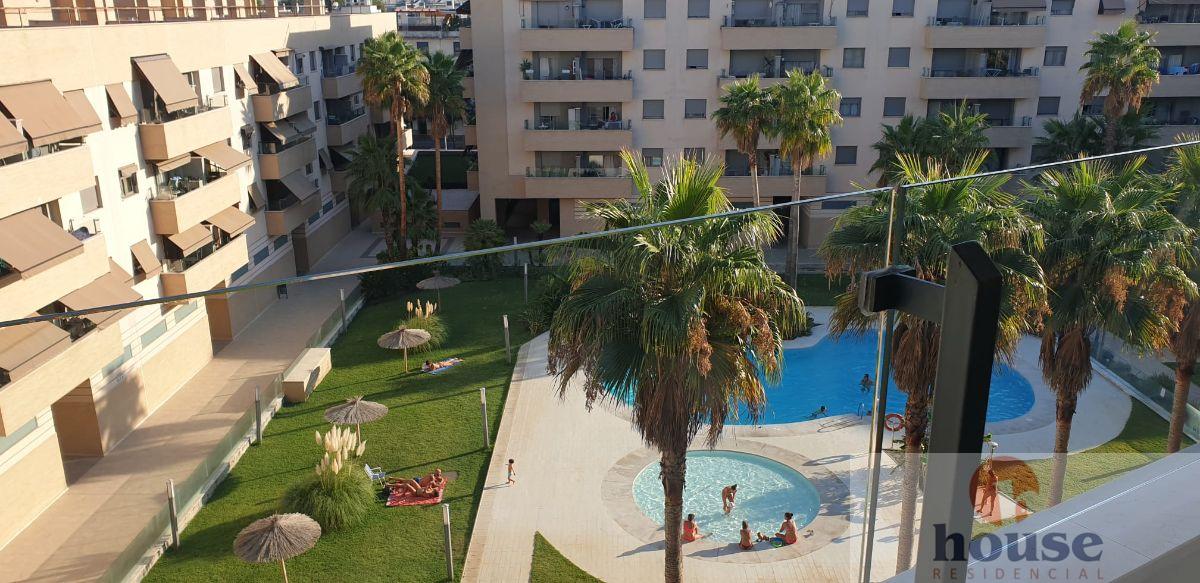 For sale of flat in Córdoba
