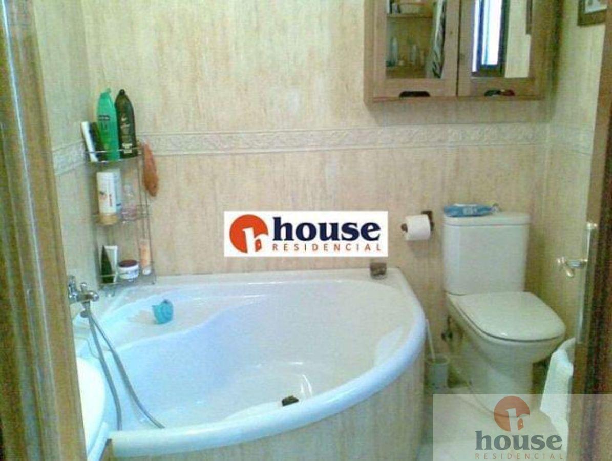 For sale of flat in Córdoba