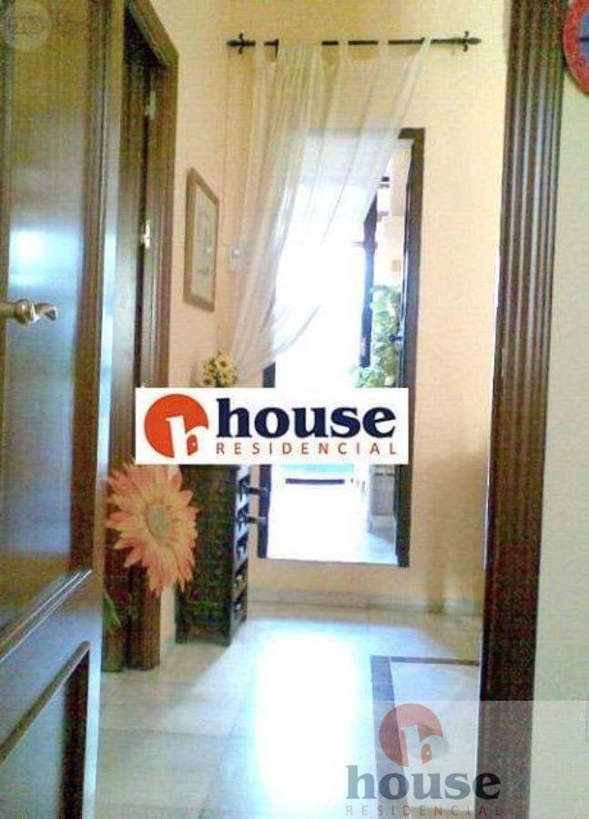 For sale of flat in Córdoba