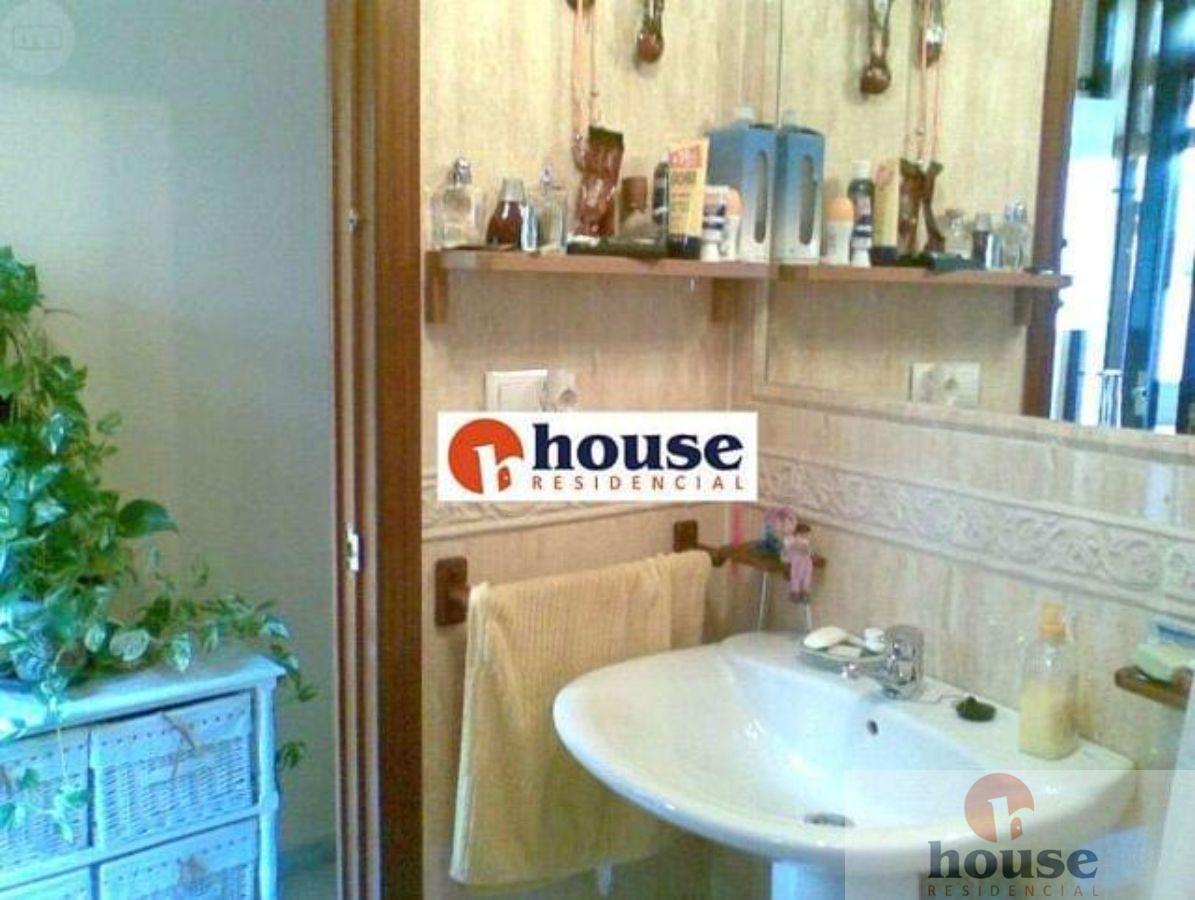 For sale of flat in Córdoba