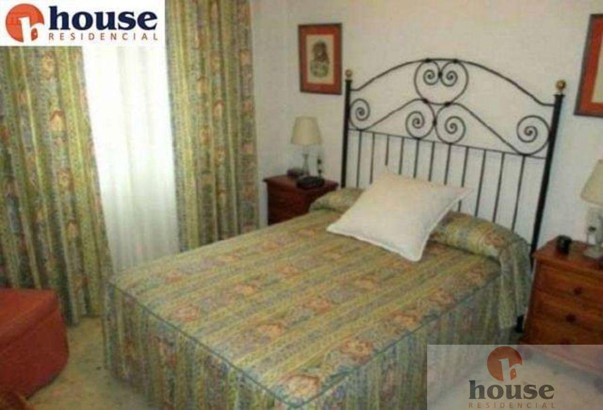 For sale of flat in Córdoba
