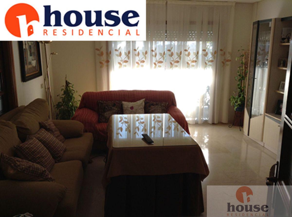 For sale of flat in Córdoba