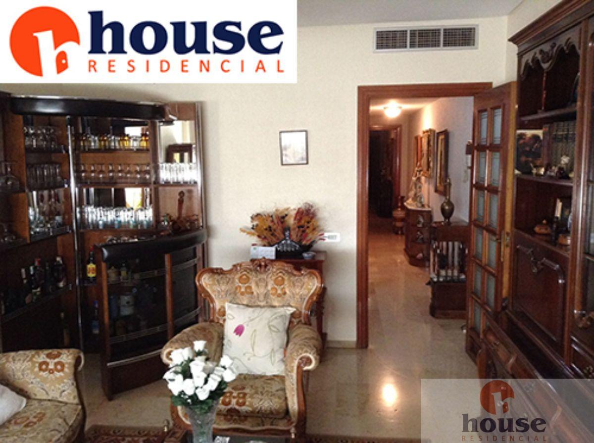 For sale of flat in Córdoba