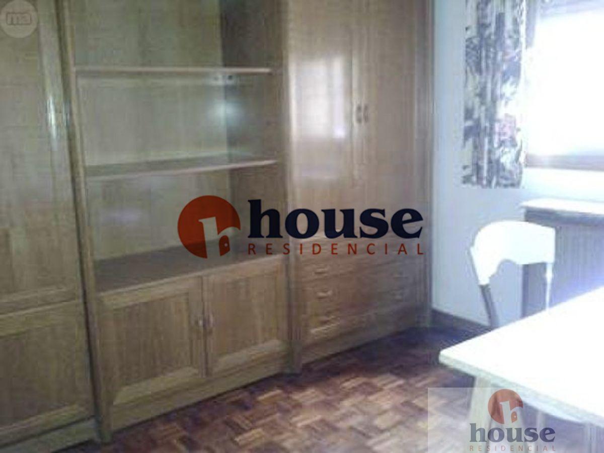 For sale of flat in Córdoba