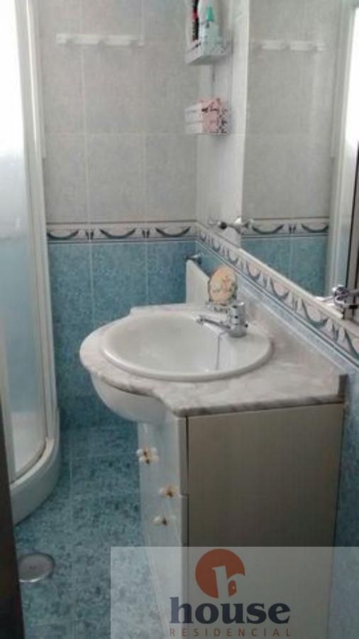 For sale of flat in Córdoba