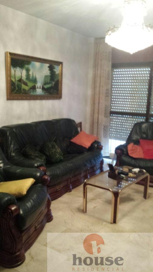 For sale of flat in Córdoba