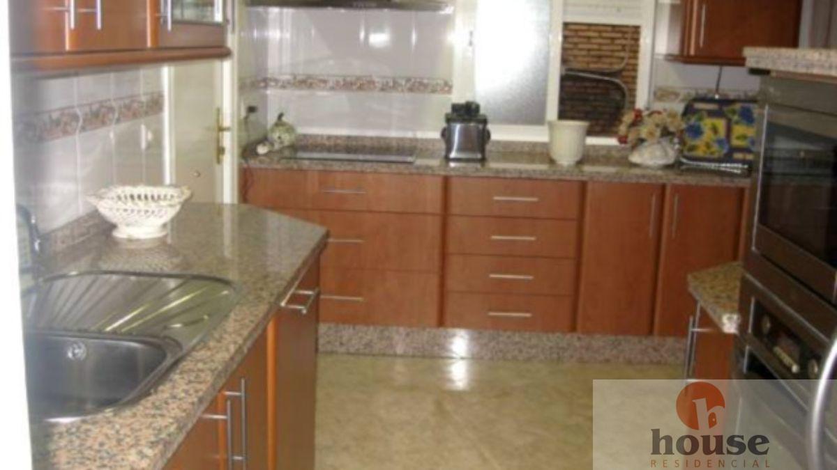 For sale of flat in Córdoba