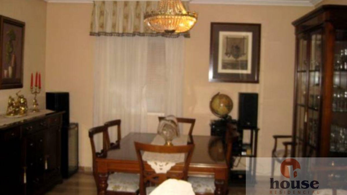 For sale of flat in Córdoba