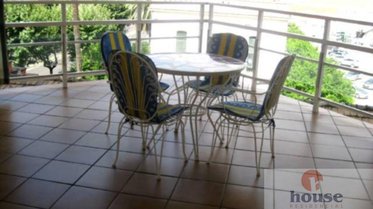 For sale of flat in Córdoba