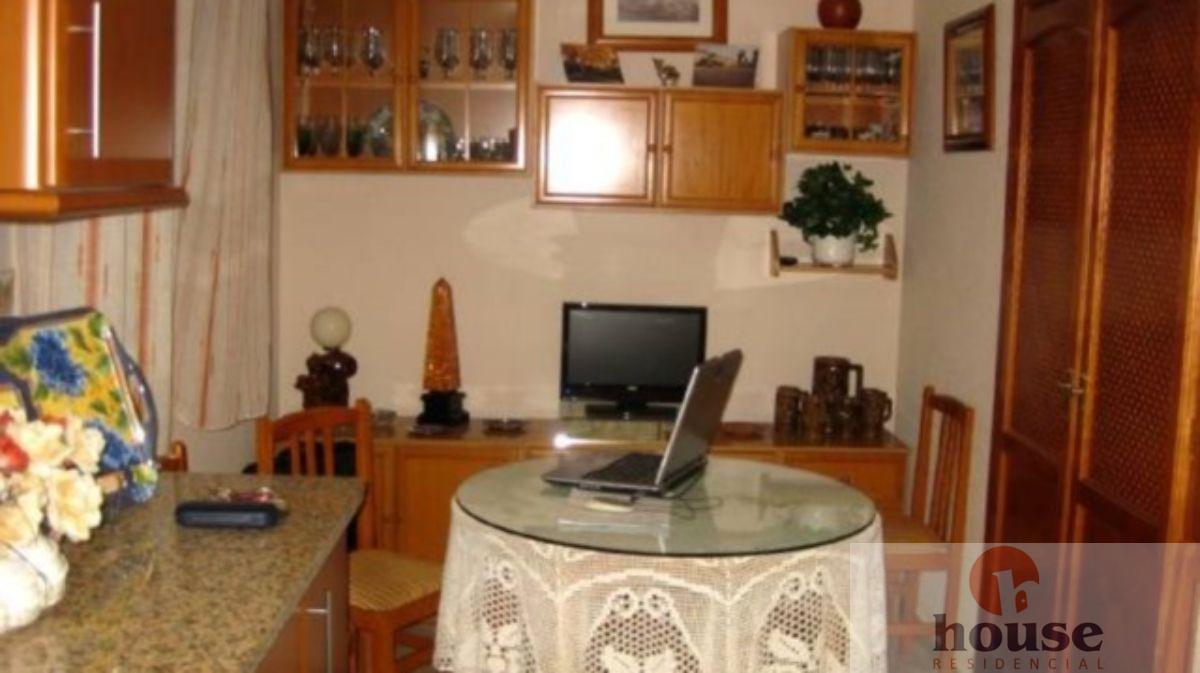 For sale of flat in Córdoba