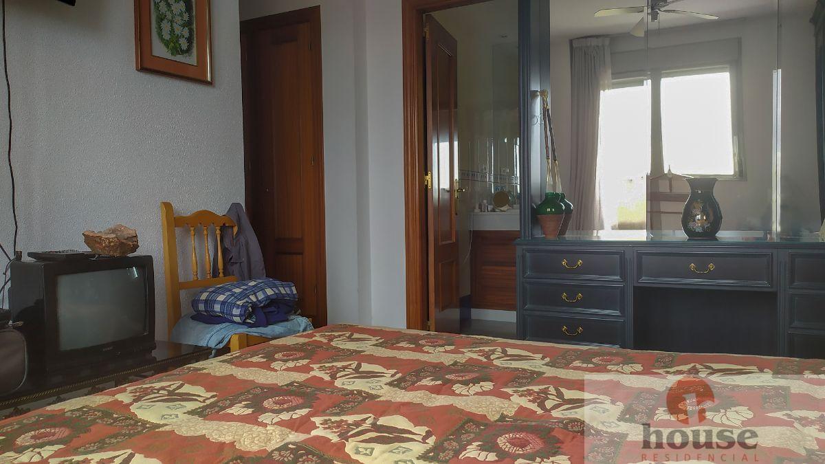 For sale of flat in Córdoba