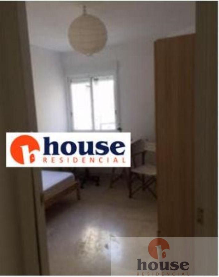 For sale of flat in Córdoba