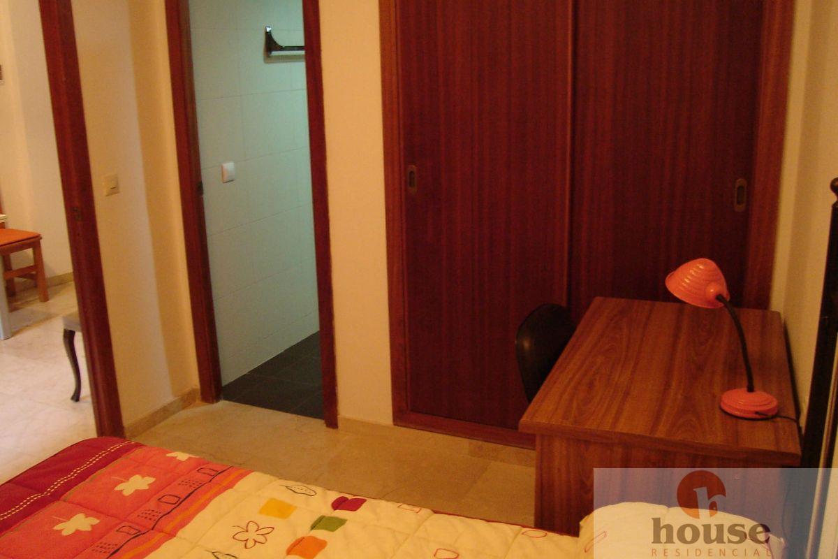 For sale of flat in Córdoba