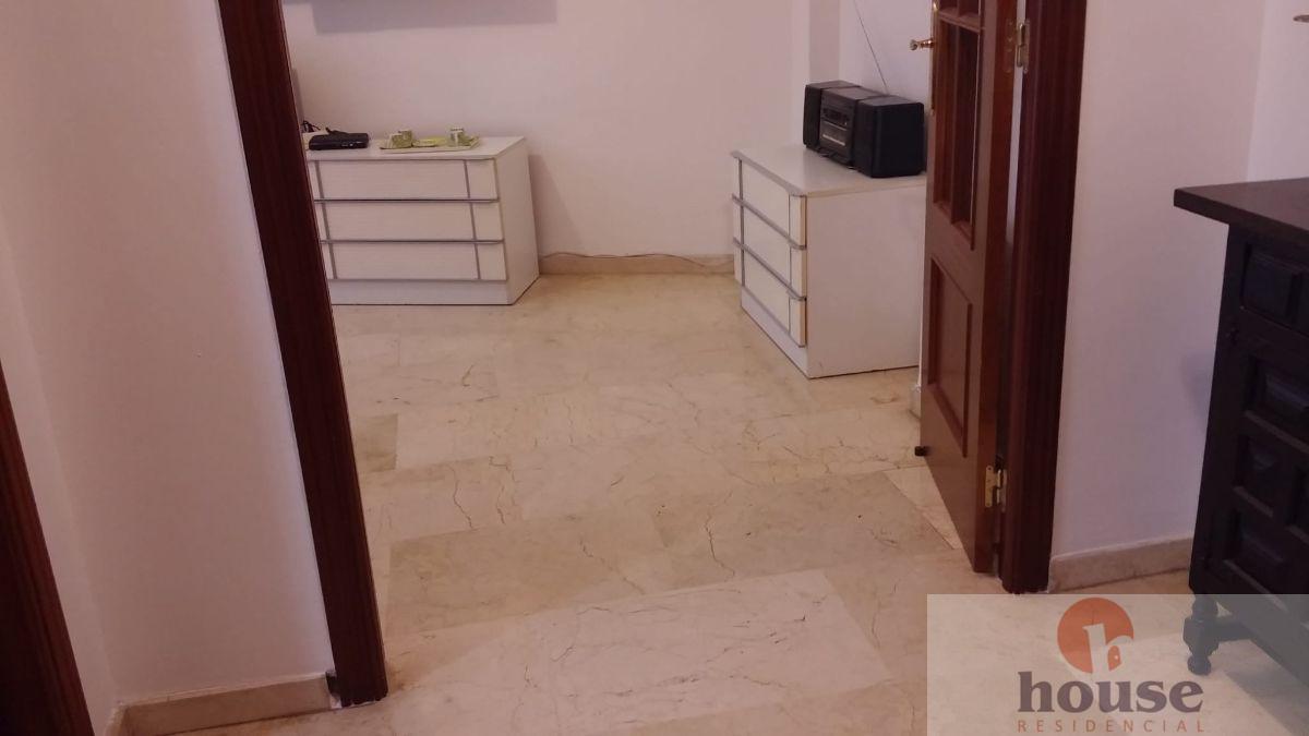 For sale of flat in Córdoba