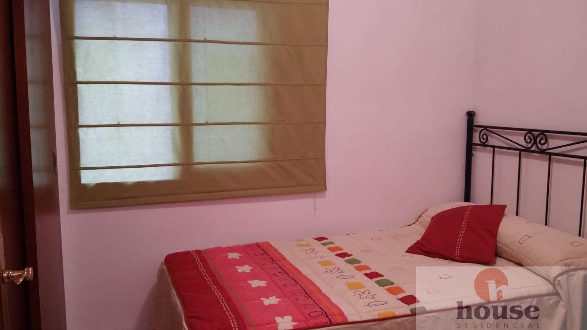 For sale of flat in Córdoba