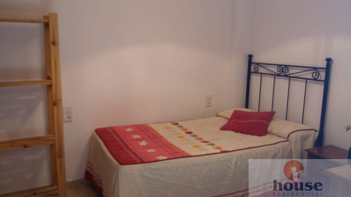 For sale of flat in Córdoba
