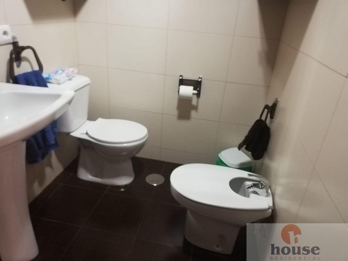 For sale of flat in Córdoba