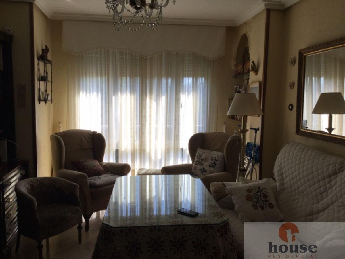 For sale of flat in Córdoba