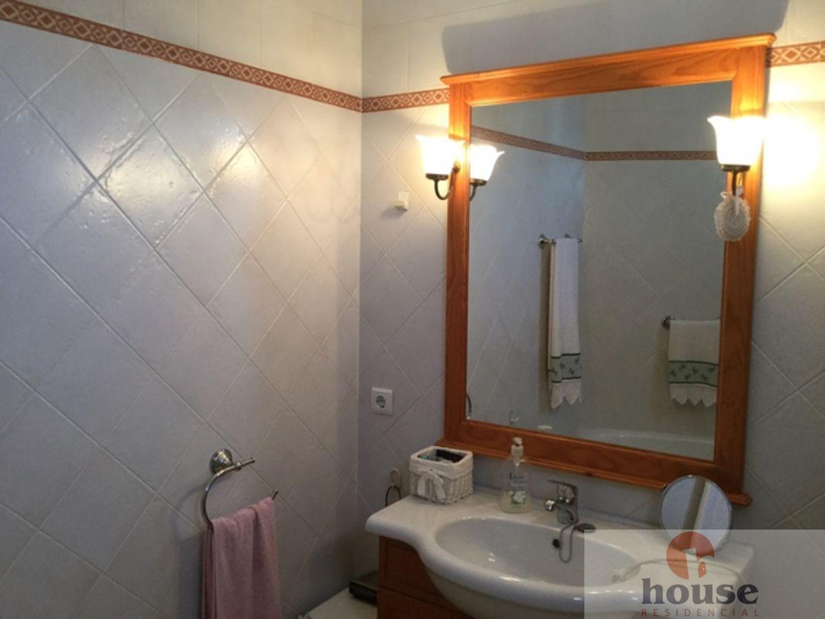 For sale of flat in Córdoba