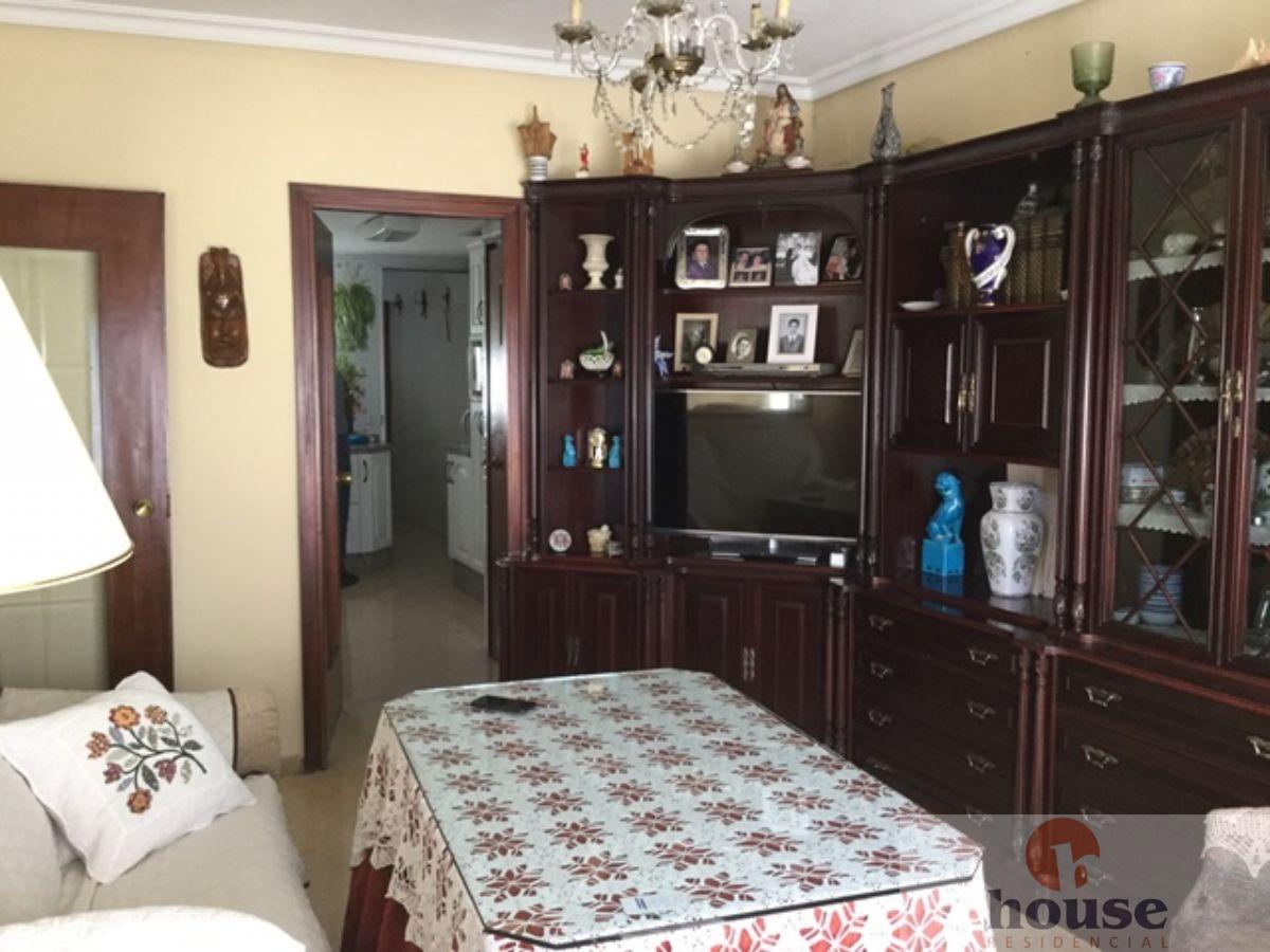 For sale of flat in Córdoba