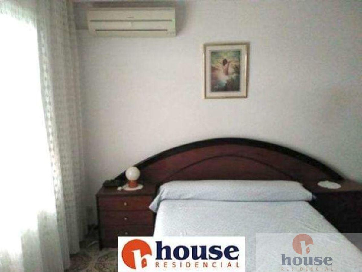 For sale of flat in Córdoba