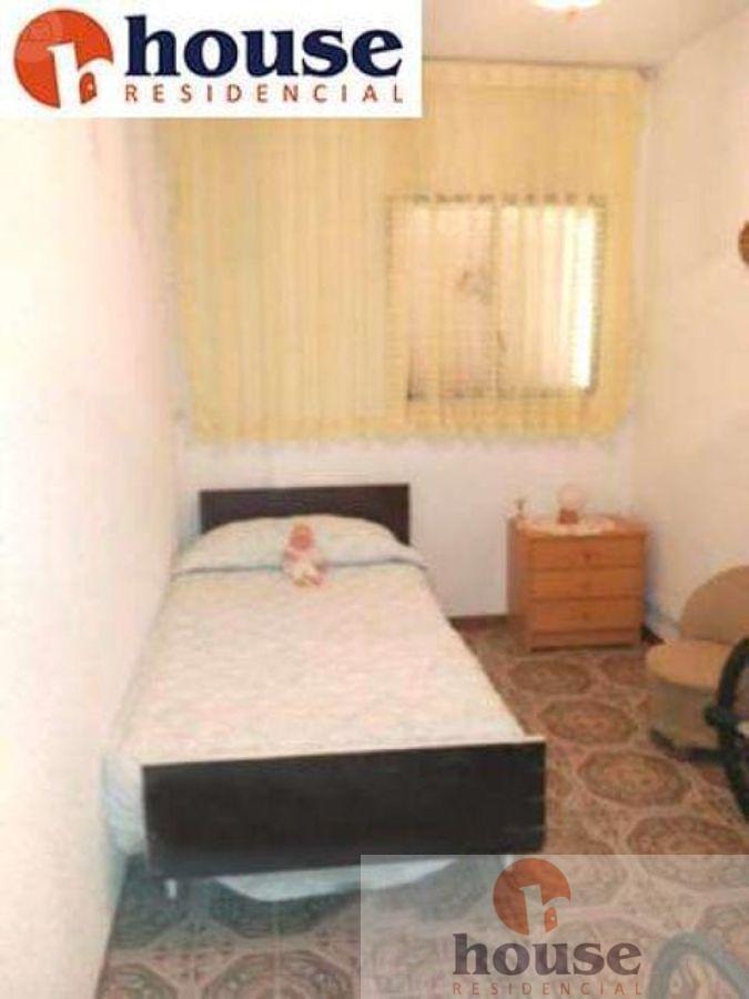 For sale of flat in Córdoba