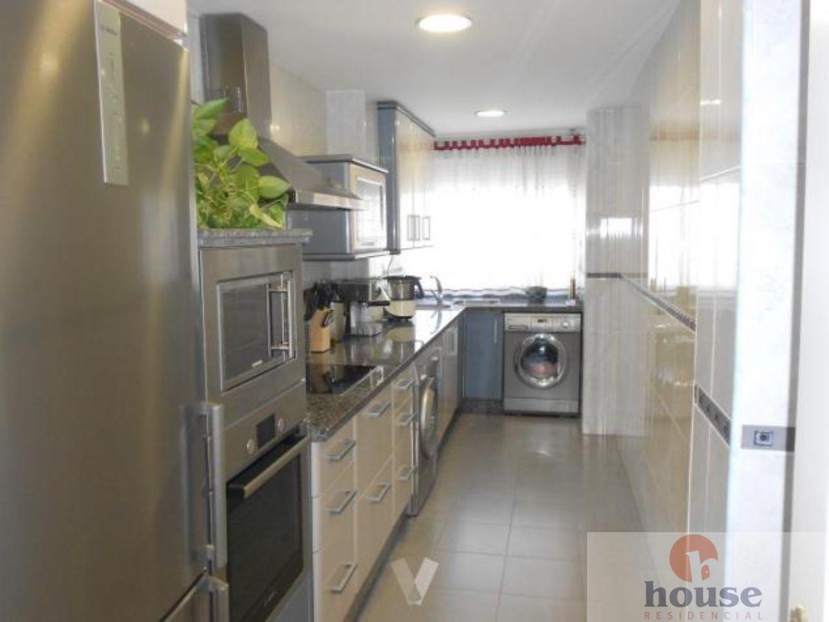 For sale of flat in Córdoba