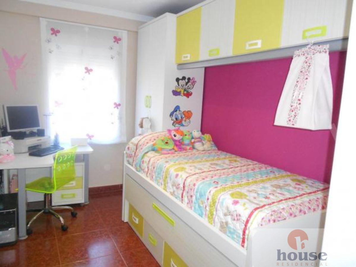 For sale of flat in Córdoba