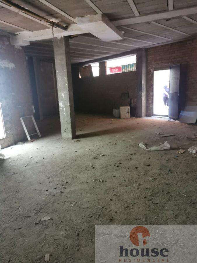 For sale of commercial in Córdoba