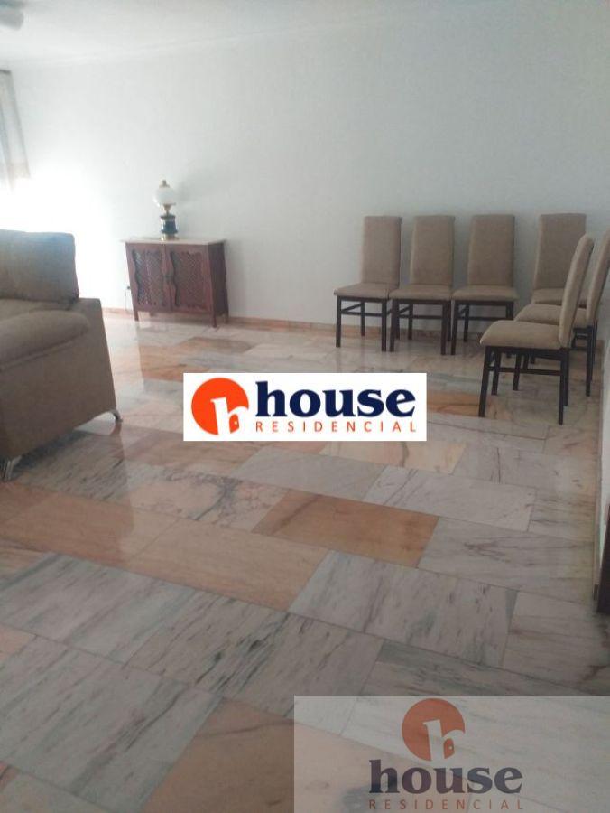 For sale of flat in Córdoba