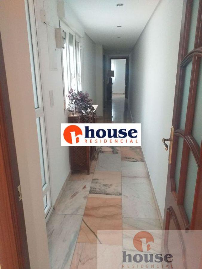 For sale of flat in Córdoba