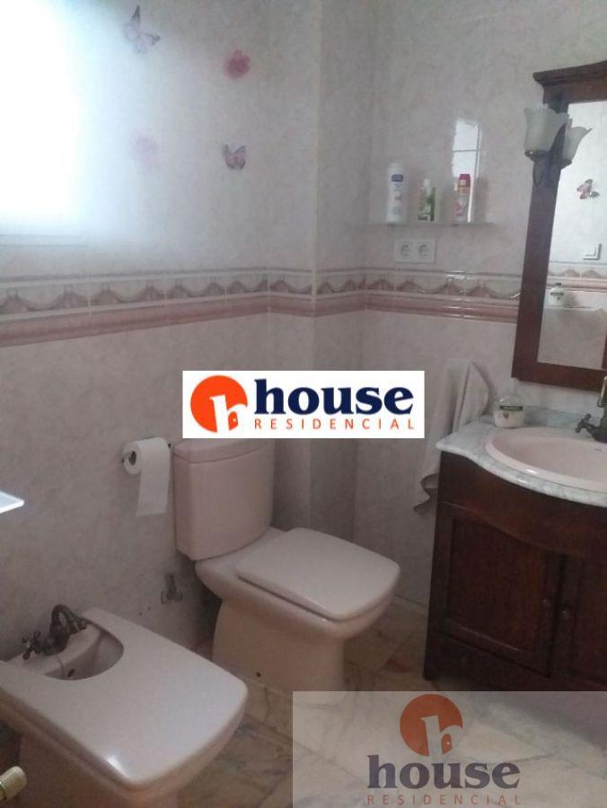For sale of flat in Córdoba