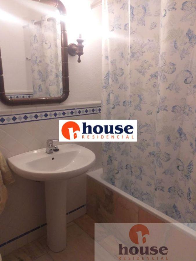 For sale of flat in Córdoba