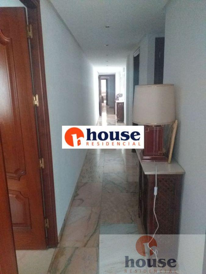 For sale of flat in Córdoba