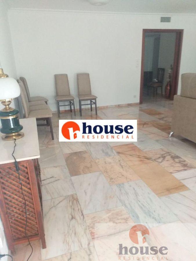 For sale of flat in Córdoba