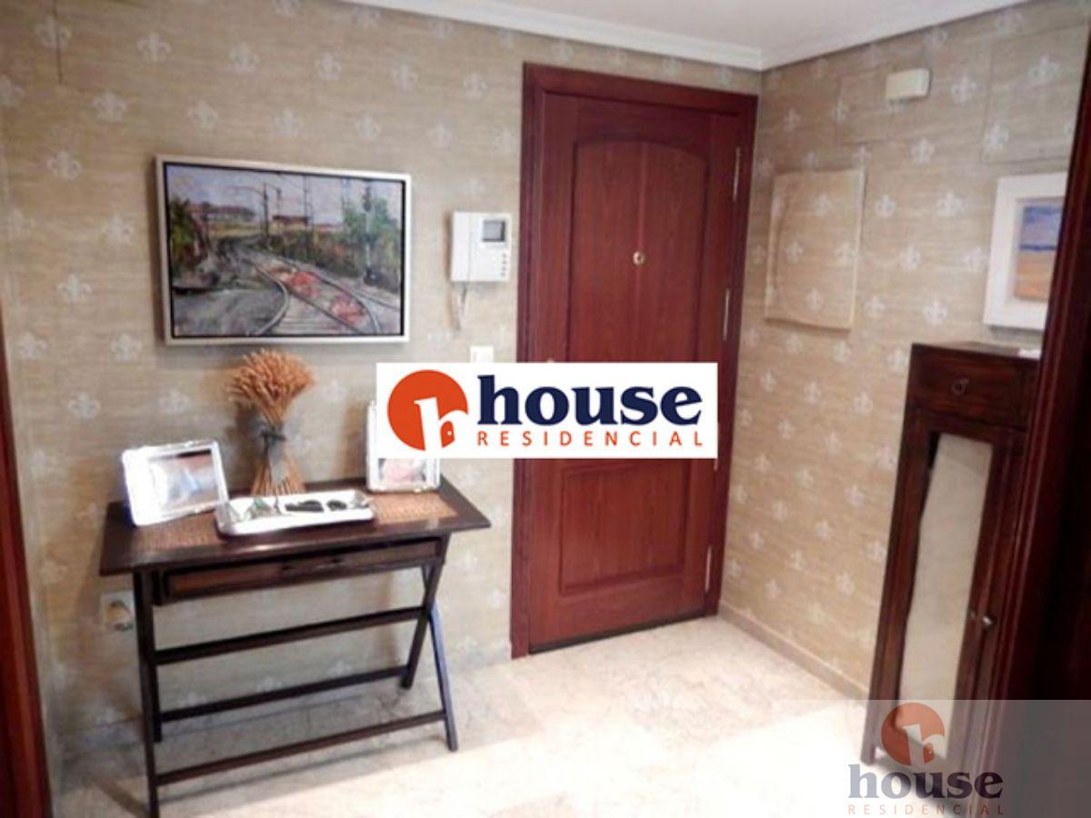 For sale of penthouse in Córdoba