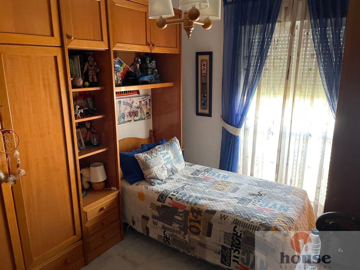 For sale of flat in Córdoba