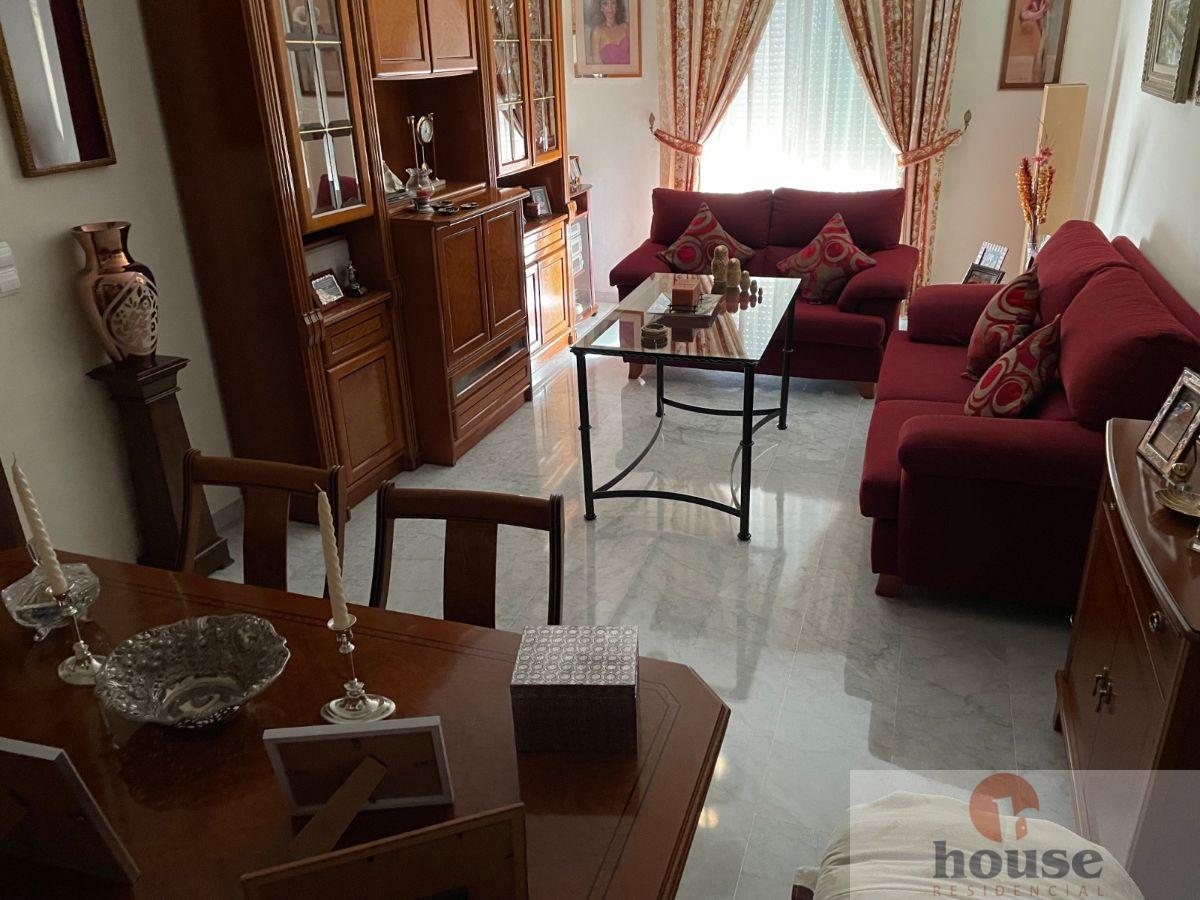 For sale of flat in Córdoba