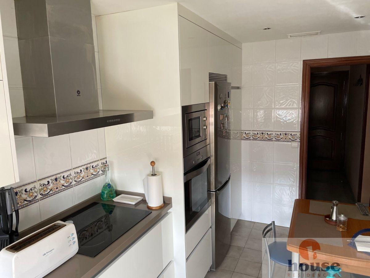 For sale of flat in Córdoba